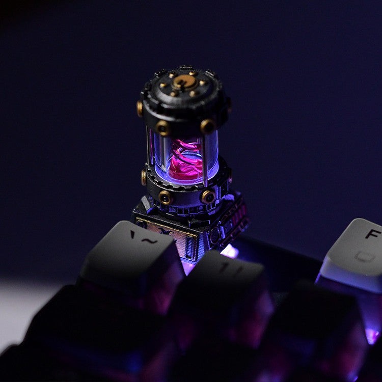 Clackycharm handgemaakte artisan keycap van rasin met een doorschijnend rood ontwerp in een steampunkstijl behuizing